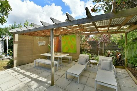 Photo of property in 4 Albert Hall Drive, Red Beach, 0932