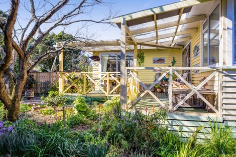 Photo of property in 35 Smith Street, Waverley, 4510