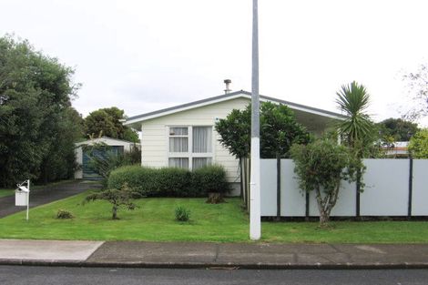 Photo of property in 3 Tiaka Place, Pakuranga, Auckland, 2010