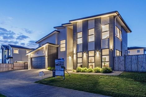 Photo of property in 18 Spyglass Street, Red Beach, 0932