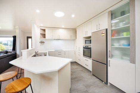 Photo of property in 32 Stoneleigh Lane, Aokautere, Palmerston North, 4471