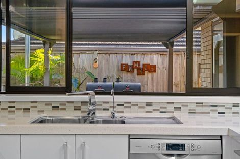 Photo of property in 230 Harbourside Drive, Karaka, Papakura, 2113