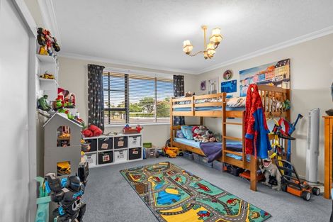 Photo of property in 10 Veitches Road, Casebrook, Christchurch, 8051