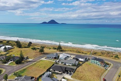 Photo of property in 2 Pacific Parade, Coastlands, Whakatane, 3120