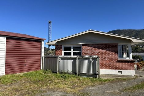 Photo of property in 72 Auckland Street, Picton, 7220