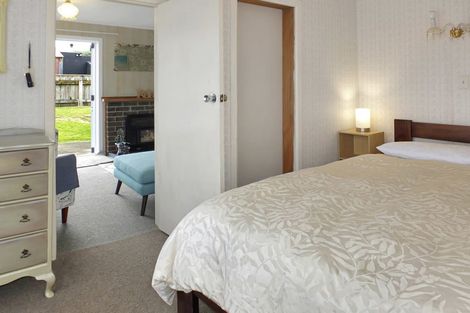 Photo of property in 13 Barber Street, Foxton Beach, Foxton, 4815