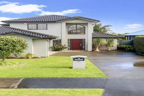 Photo of property in 21 Corsica Way, Karaka, Papakura, 2113
