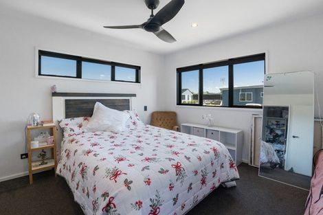 Photo of property in 15 Sandy Place, Waihi Beach, 3611