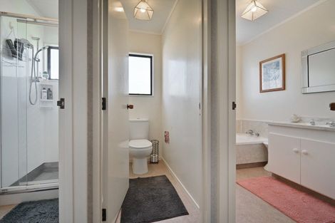 Photo of property in 25 Watson Road, Karamu, Hastings, 4172