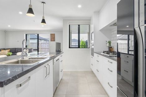 Photo of property in 17 Branca Close, Fitzroy, Hamilton, 3206