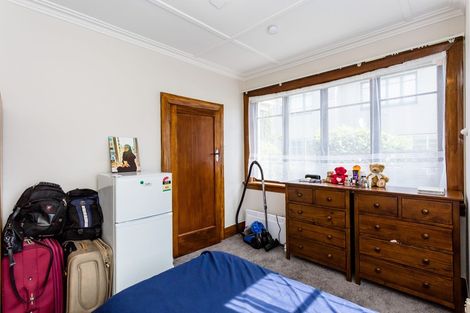 Photo of property in 53 Manor Place, Dunedin Central, Dunedin, 9016