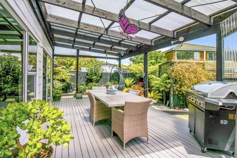 Photo of property in 2 Titiwai Place, Birkenhead, Auckland, 0626