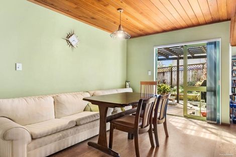 Photo of property in 350a East Coast Road, Sunnynook, Auckland, 0630