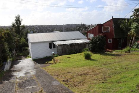 Photo of property in 579 East Coast Road, Browns Bay, Auckland, 0630