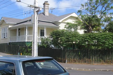 Photo of property in 19 Owens Road, Devonport, Auckland, 0624