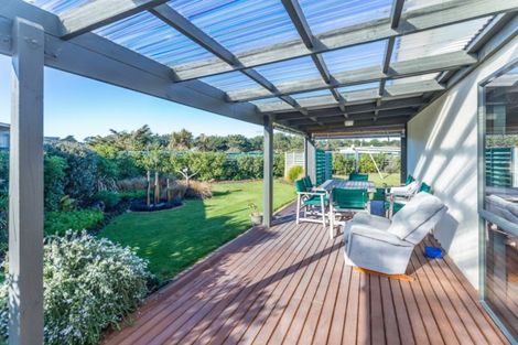 Photo of property in 50 Kent Avenue, Waitarere Beach, Levin, 5510