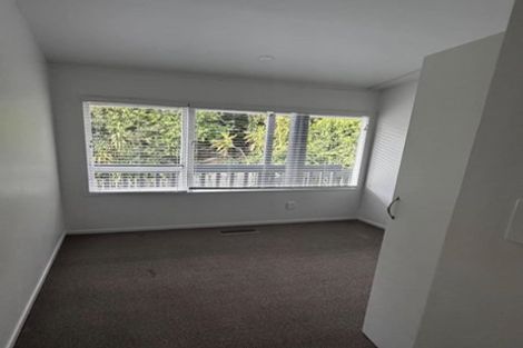 Photo of property in 2/9 Abbeygate Street, Birkdale, Auckland, 0626