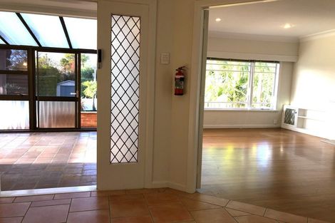Photo of property in 119 Shakespeare Road, Milford, Auckland, 0620