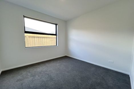 Photo of property in 37 Rita Angus Road, Belfast, 8051