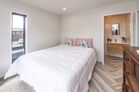 Photo of property in 13 Magnolia Crescent, Tawhero, Whanganui, 4501