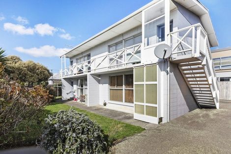 Photo of property in Mahora Court Flats, 25 Mahora Street, Kilbirnie, Wellington, 6022