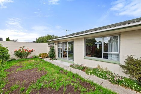 Photo of property in 1/139 Weston Road, St Albans, Christchurch, 8052