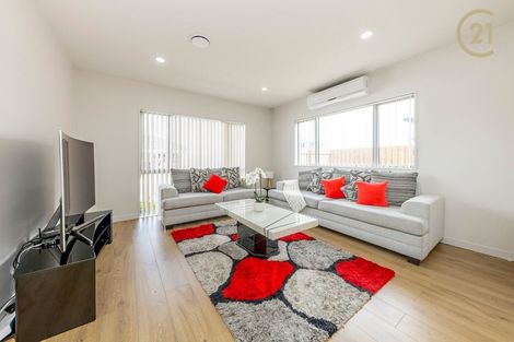 Photo of property in 3 Darley Way, Papakura, 2110