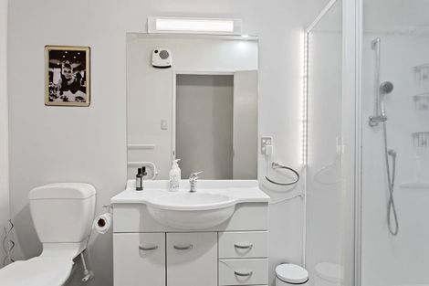 Photo of property in 2/38 Brockworth Place, Riccarton, Christchurch, 8011