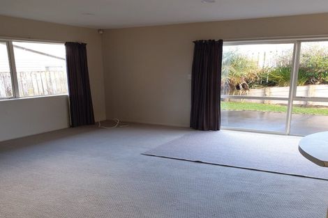 Photo of property in 3a Stevenson Road, Clarks Beach, 2122