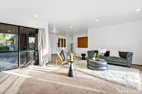 Photo of property in 40 Pigeon Mountain Road, Half Moon Bay, Auckland, 2012