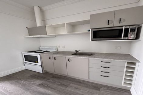 Photo of property in 2a Russell Terrace, Newtown, Wellington, 6021