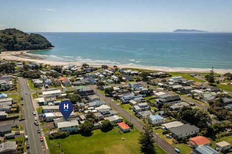 Photo of property in 42 Beach Road, Waihi Beach, 3611