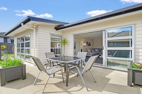 Photo of property in 9 Majestic Way, Kelvin Grove, Palmerston North, 4414