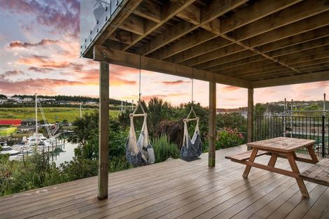 Photo of property in 94 Voyager Drive, Gulf Harbour, Whangaparaoa, 0930