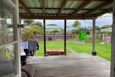 Photo of property in 66 Domett Street, Waitara, 4320