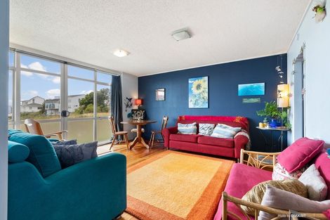 Photo of property in 23 Rangitane Street, Maupuia, Wellington, 6022