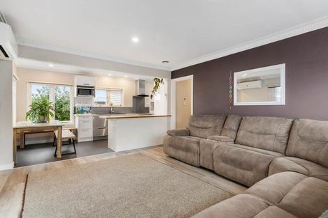 Photo of property in 1/188 Waimumu Road, Massey, Auckland, 0614