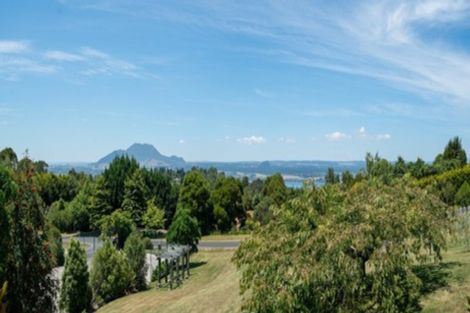 Photo of property in 22 Blue Ridge Drive, Acacia Bay, Taupo, 3385