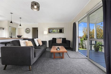 Photo of property in 11b Kinder Street, Acacia Bay, Taupo, 3330