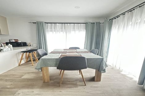 Photo of property in 61e Andrew Road, Howick, Auckland, 2010