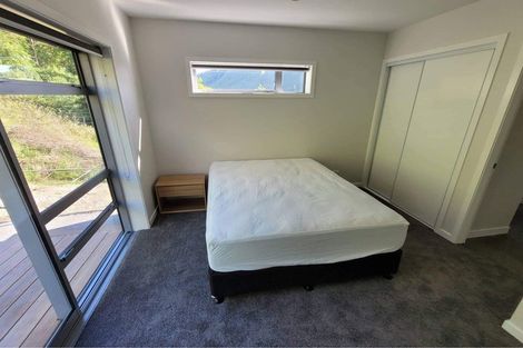 Photo of property in 9 Hihi Place, Waikanae, 5036