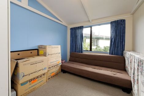 Photo of property in 20 Serwayne Place, Sunnyvale, Auckland, 0612