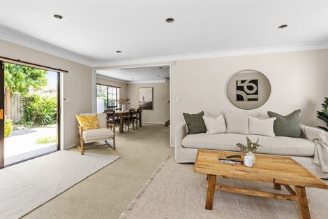 Photo of property in 2/409 Knight Street, Hastings, 4122