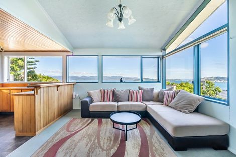 Photo of property in 16 Shalimar Crescent, Khandallah, Wellington, 6035