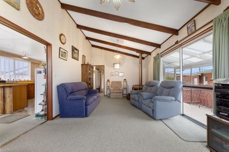 Photo of property in 18 Kingslea Street, Holmes Hill, Oamaru, 9401