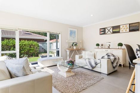 Photo of property in 8 Kensington Drive, Orewa, 0931