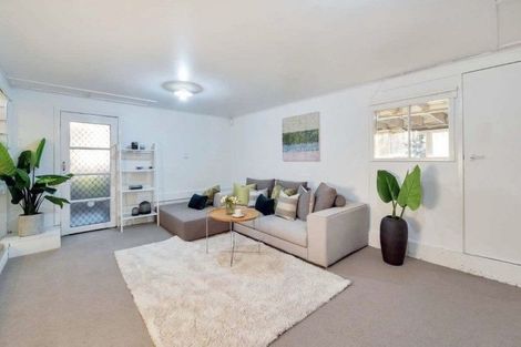 Photo of property in 66 Bond Crescent, Forrest Hill, Auckland, 0620