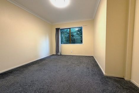 Photo of property in 52 Hiwihau Place, Glenfield, Auckland, 0629