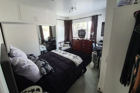 Photo of property in 1a Aberdeen Road, Castor Bay, Auckland, 0620