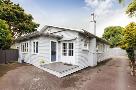 Photo of property in 42 Te Awe Awe Street, Hokowhitu, Palmerston North, 4410
